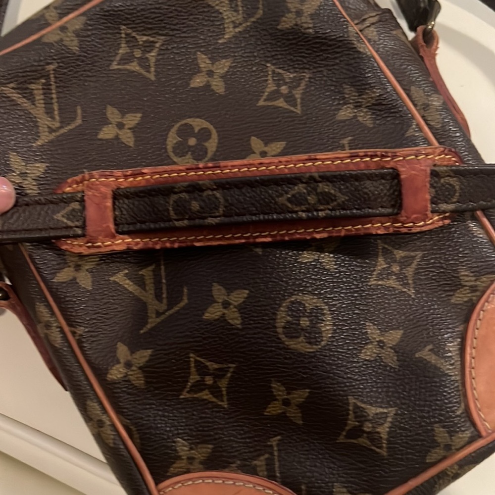 Authentic Louis Vuitton amazon - Picture 7 of 12